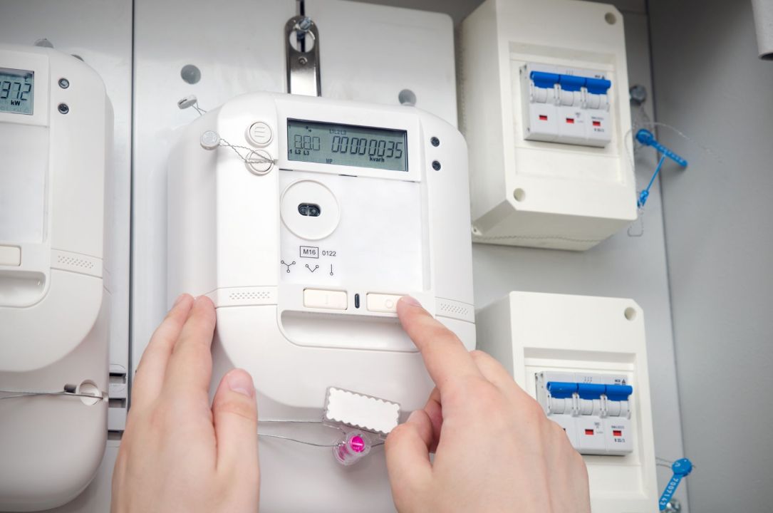 Jak działa cena dynamiczna energii elektrycznej i co oznacza dla odbiorców?